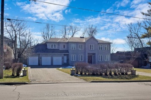 Unrivalled Elegance Nestled Custom Built Home With Rare Huge Lot 100 Ft X 190 Ft On Quiet Spring Garden !