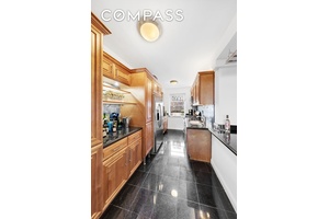 Downtown Manhattan Spacious, Sun Drenched Two Bedroom with City Views Welcome to this expansive, beautifully appointed two bedroom, one bath home at the Hillman Co op on the Lower East ...