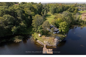 Welcome to your lakefront getaway on beautiful Armstrong Lake in McKellar, featuringapproximately 397 feet of gently sloping shoreline with deep water off the dock and smoothgranite rock frontage.