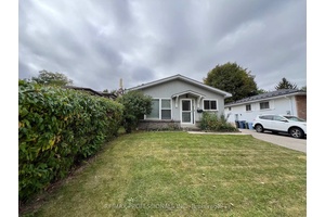 Welcome to 373 West Acres Drive, this 4 level back split is located in family friendly Parkwood Gardens.