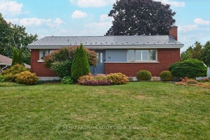 Just move in ! This impeccably maintained and beautifully updated 2 bedroom plus den bungalow is a true SHOW HOME, ideal for downsizers or first time buyers.