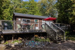 Cameron Lake Waterfront Cottage !