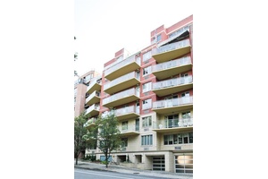 This lovely one bedroom condo, situated in the vibrant heart of Bay Ridge on Shore Road, presents a fantastic opportunity for comfortable living.