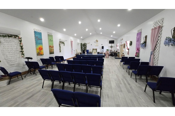 Common area featuring recessed lighting and high vaulted ceiling