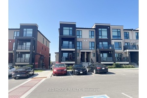 End Unit ! Like a Semi. Newer, excellent 2 story suite in a great neighbourhood !