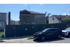 Introducing a prime multifamily investment opportunity in the desirable Rosedale neighborhood of Queens, NY.
