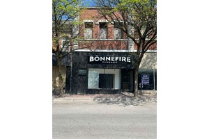 Located in the bustling heart of Orillia's downtown core, this high traffic retail location presents anexception opportunity for various businesses, including restaurants, taverns, and fast foodestablishments.