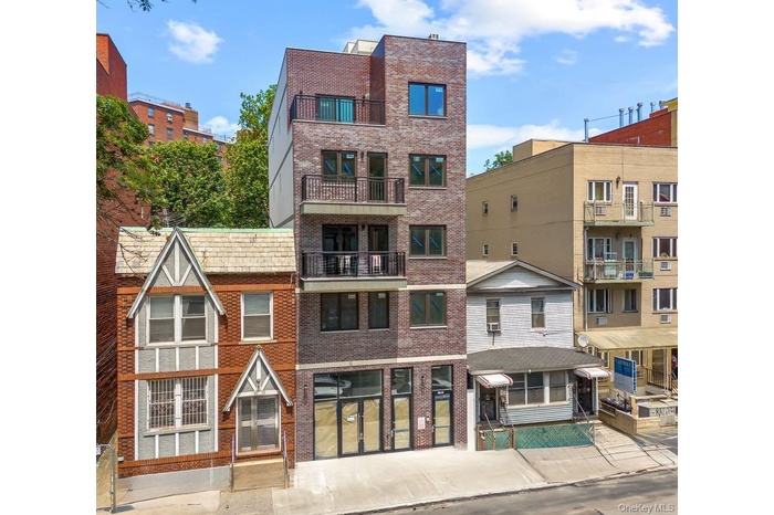 View of apartment building / complex