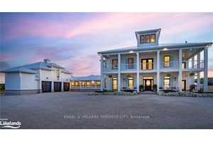 PRIVATE ESTATE 15, 000 per month Stunning Mountaintop and Georgian Bay Views.