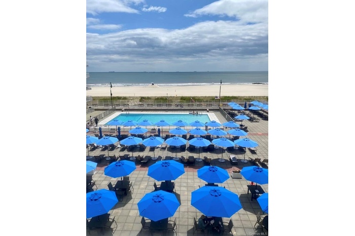 Oceanfront Lounge Area - Feels like a Resort!