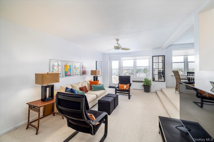 6th Floor Junior 4 With Parking!