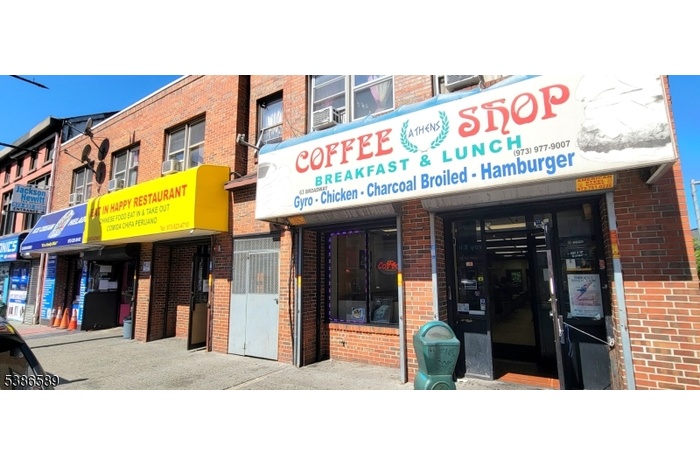 3 Stores 3 apartments