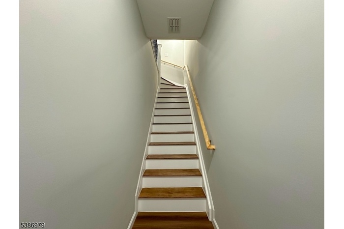 Right Door Enterance