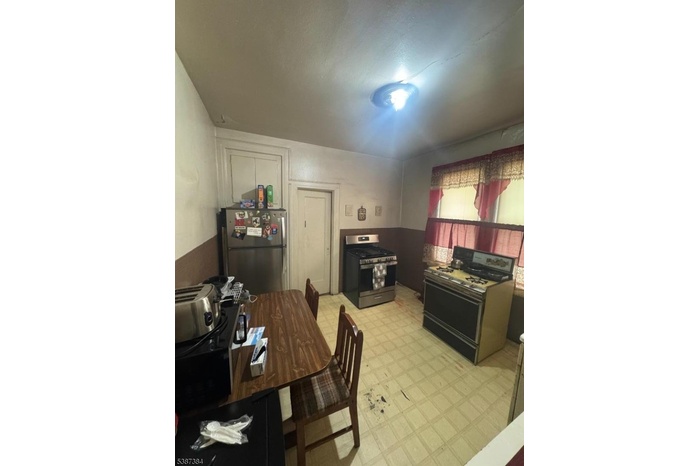 Kitchen - Unit 1