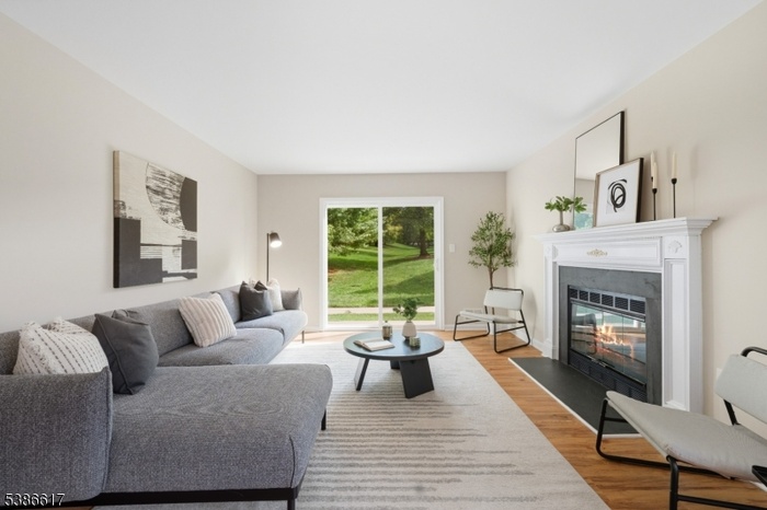 Living Room w. Fireplace