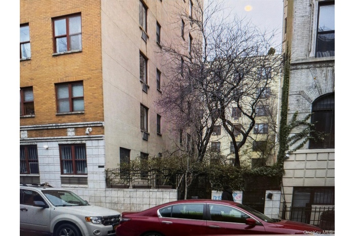 View of apartment building / complex
