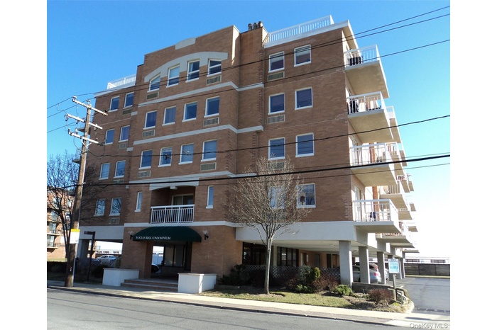 View of apartment building / complex