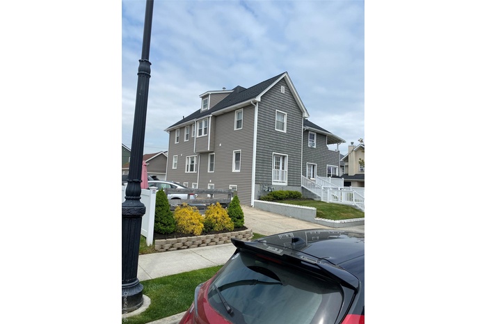 View of side of home