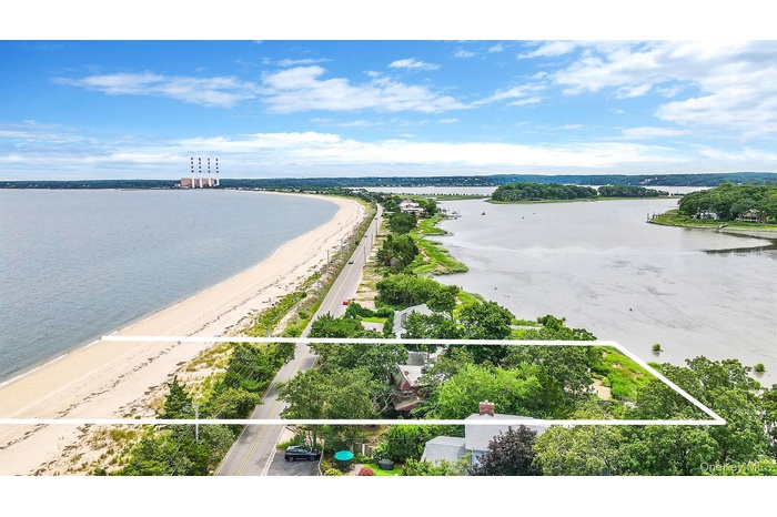 Aerial view of property and surrounding area