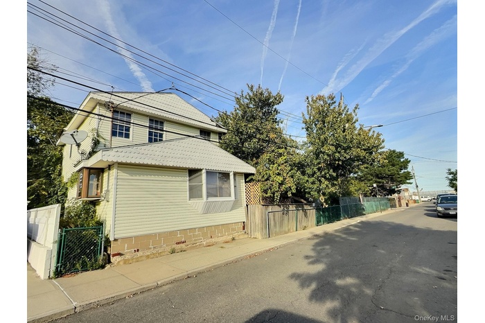 Front of main house and lot