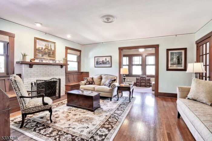 Beautiful LR with Fireplace
