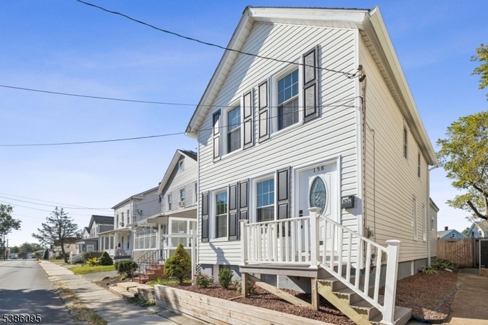 Side of House to Backyard