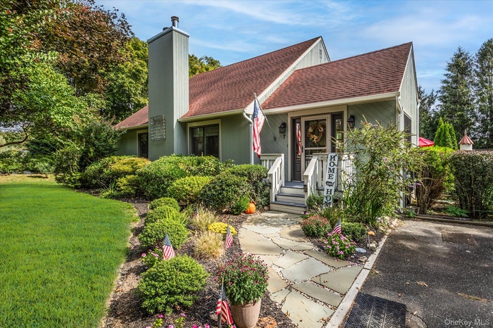 Welcome home to 7 Eileen Circle!