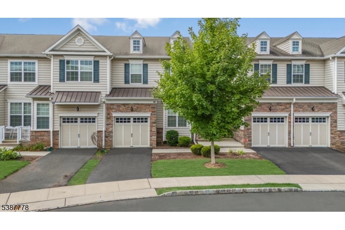 Front of Home (2 of 3)