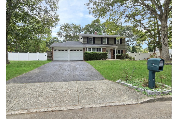 Colonial - Front