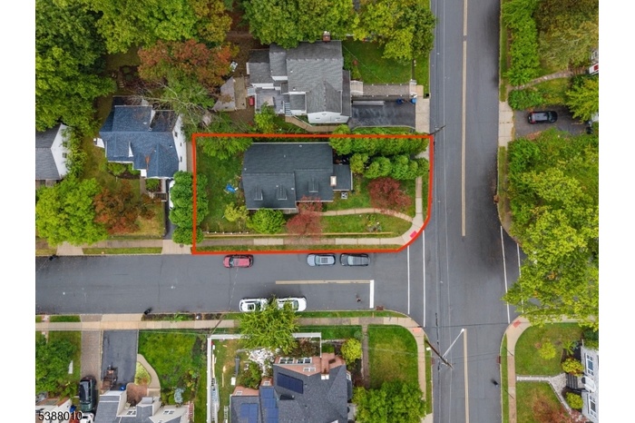 Corner lot