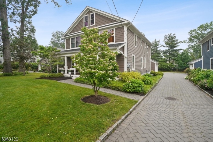 Lovely Paver Block Driveway