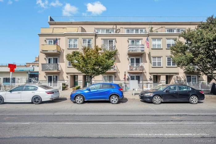 View of apartment building / complex