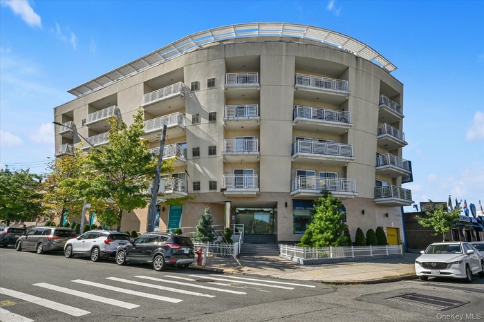 View of apartment building / complex
