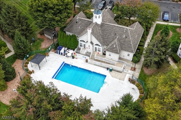 Clubhouse & Pool