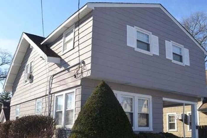 View of side of home