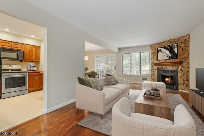VS - living room