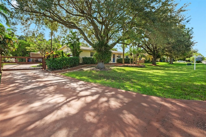 Property 1acre lot