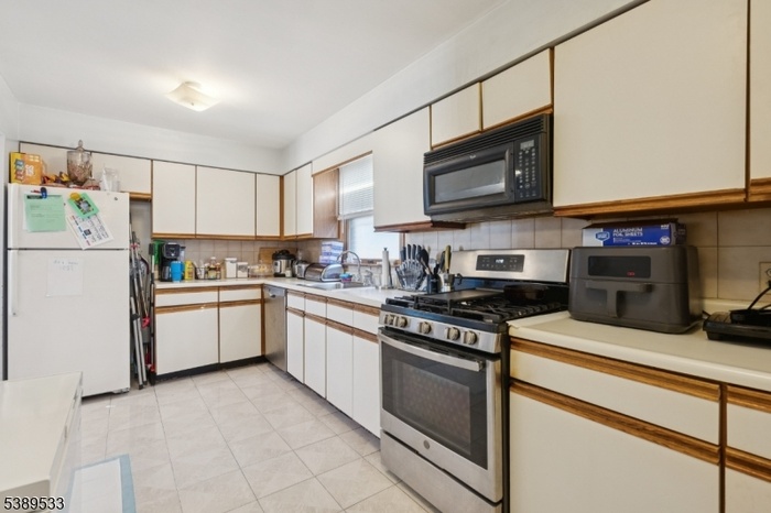Unit 2 - Kitchen