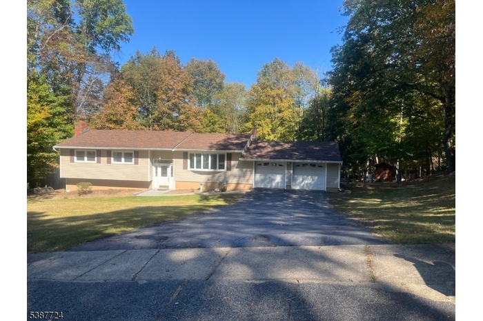 Deep driveway spacious garage