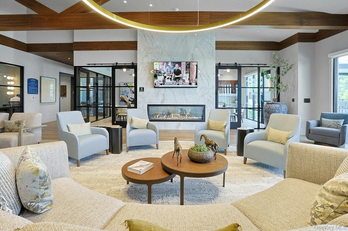 Lounge and Bar with TV and fireplace