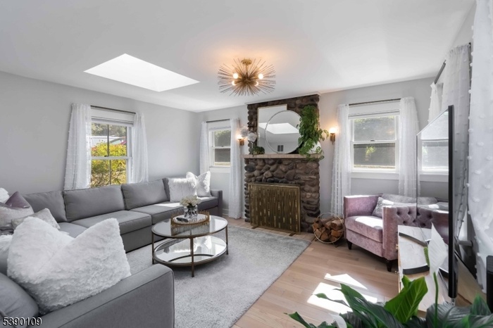 COZY LIVING ROOM