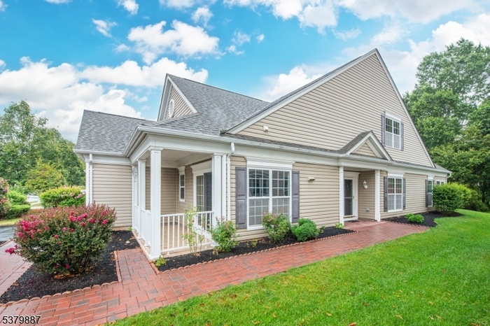 Covered Porch w/Custom Tile
