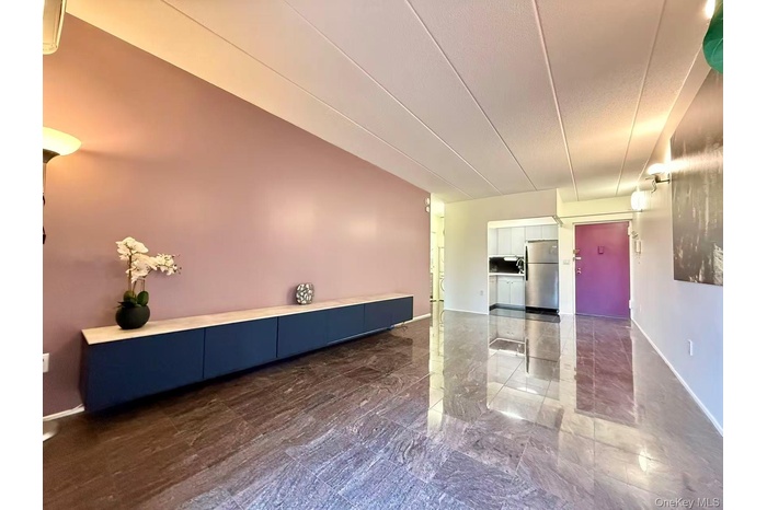 View of common area