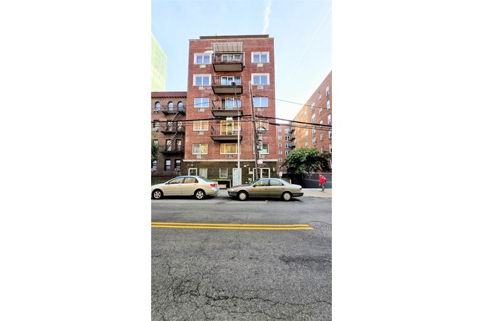 View of apartment building / complex