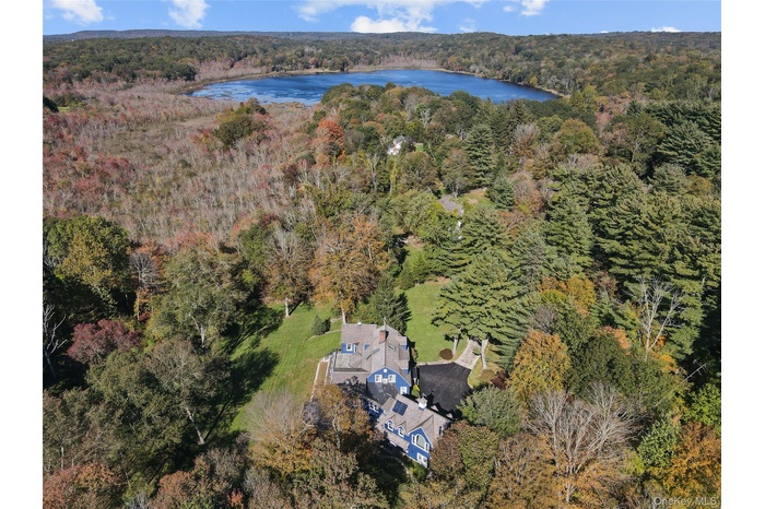 Aerial view Lake Kitchawan Deeded Lake Rights