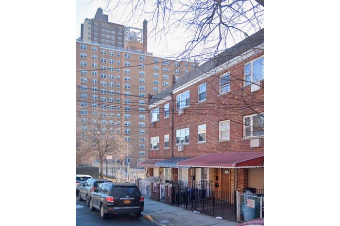 View of apartment building / complex