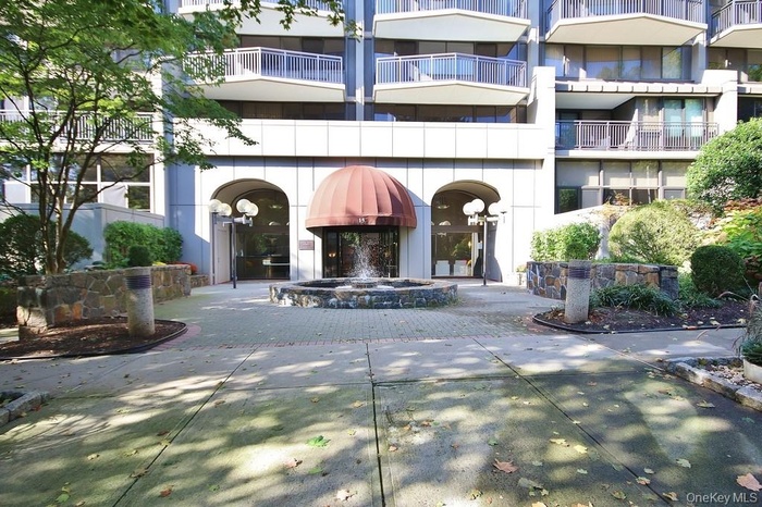 View of home's community