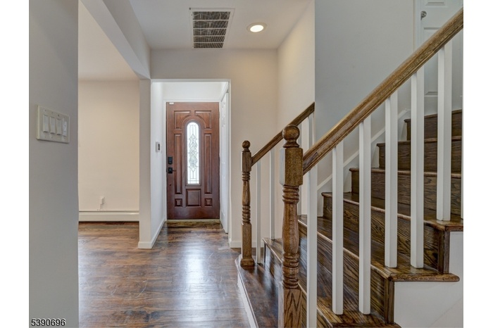Entrance Foyer-1
