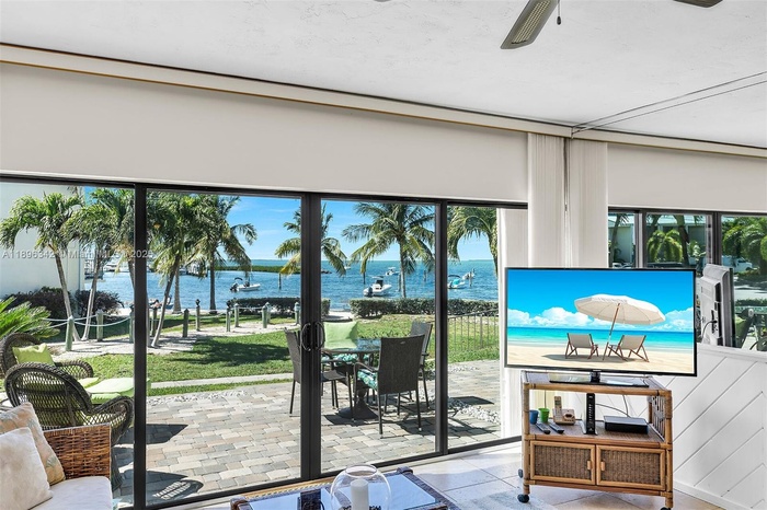 BAY VIEW