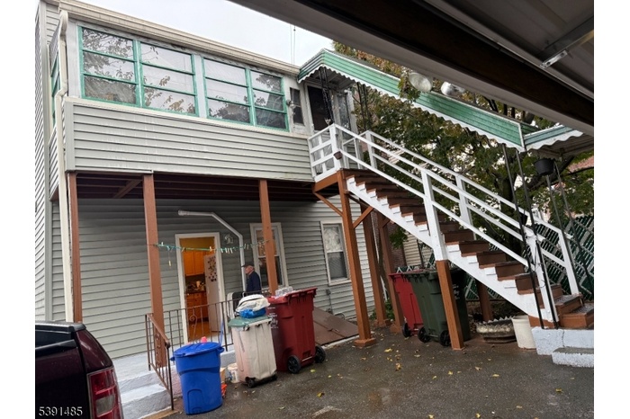 Sunroom porch for level 2